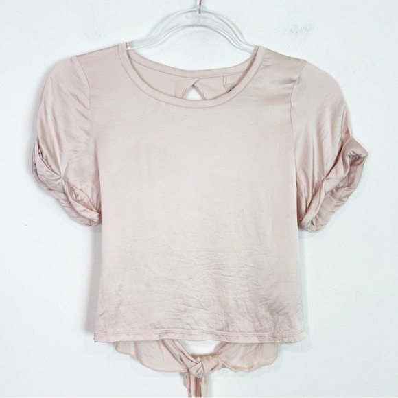CHASER PALE PINK SILKY SHORT SLEEVE OPEN BACK TIE CROP BLOUSE WOMENS SZ XS - Picture 1 of 4